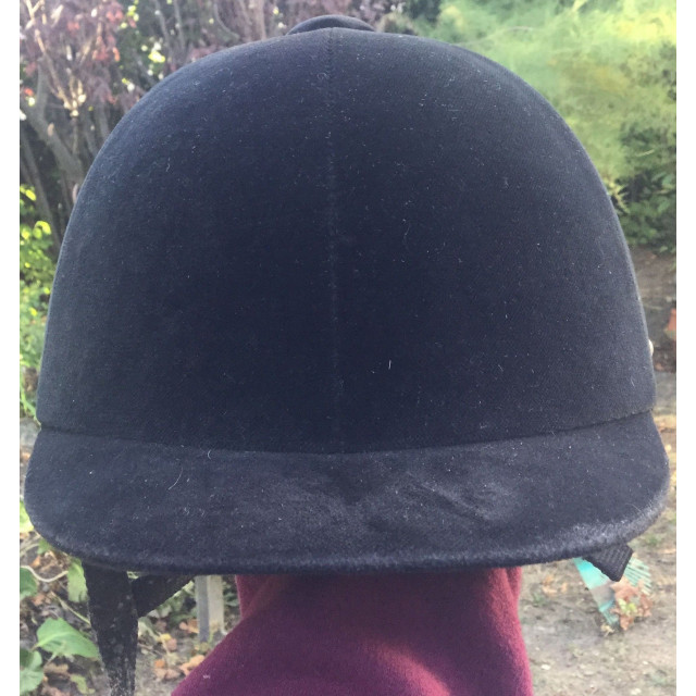 Bombe équitation C400 velours noir  FOUGANZA