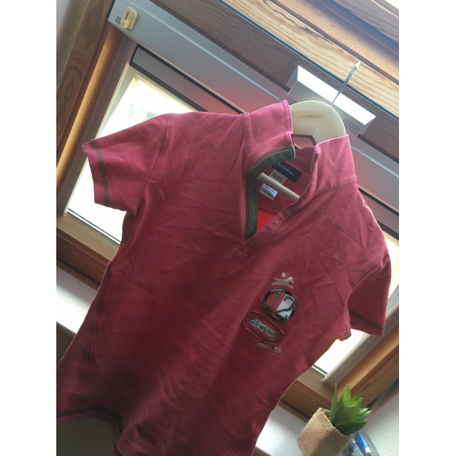 Polo rouge
