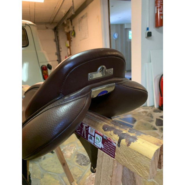 Selle bates brune 17"