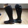 Bottes d’équitation et éperons