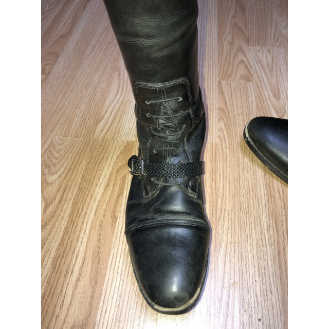 Bottes d’équitation et éperons