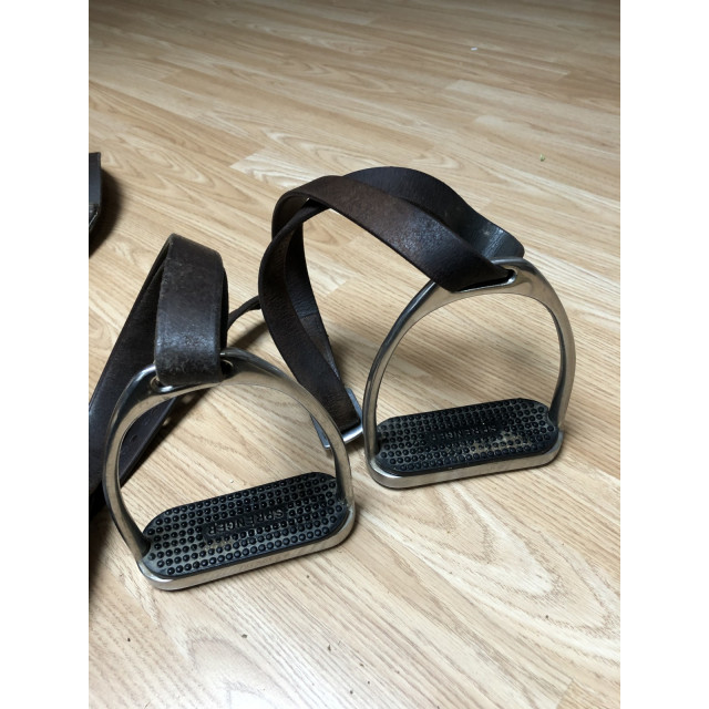 Étrier + étrivière