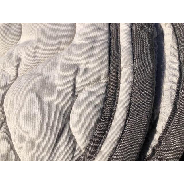 Tapis Hervé Godignon Jump'In blanc et gris