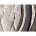 Tapis Hervé Godignon Jump'In blanc et gris