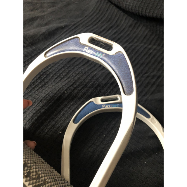 Flex on aluminium