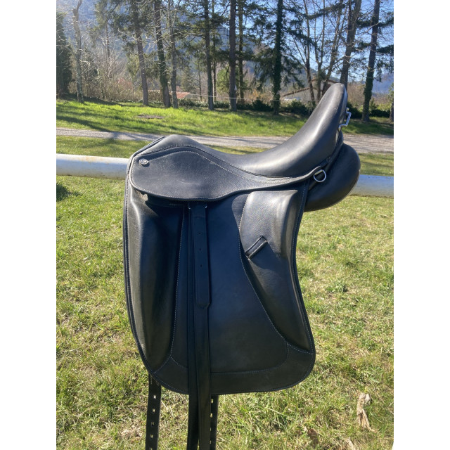 Selle de dressage
