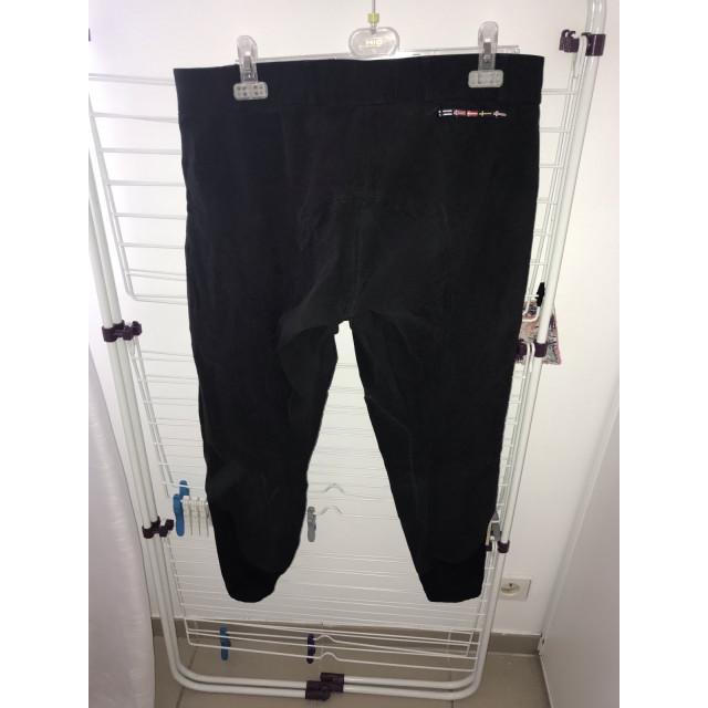 Pantalons, veste, polos, chaussettes