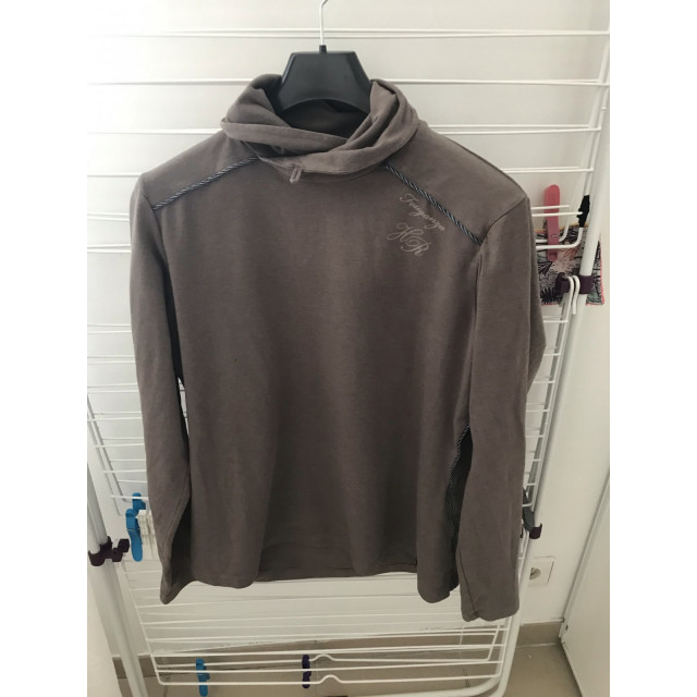 Pantalons, veste, polos, chaussettes