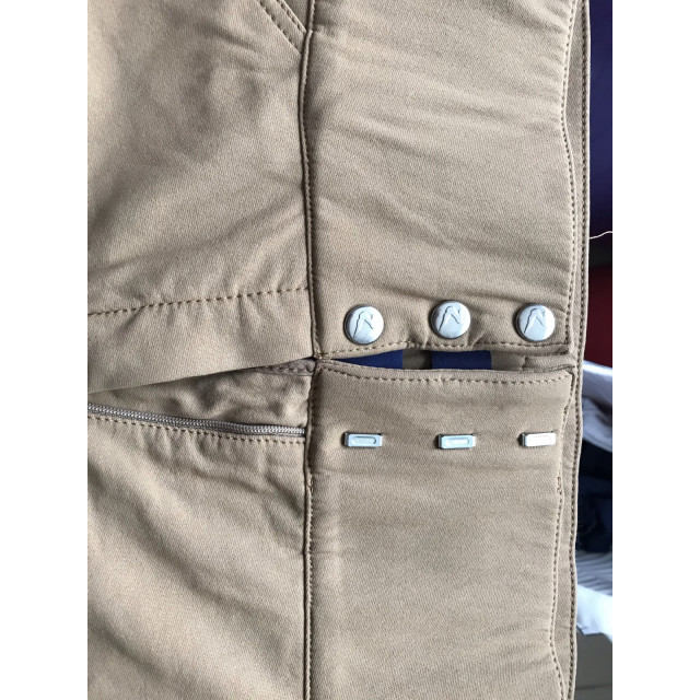 Pantalons, veste, polos, chaussettes