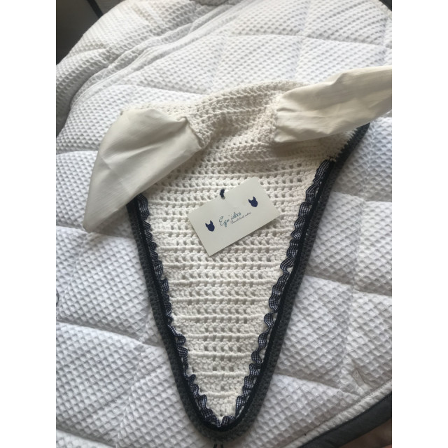 Tapis RG et bonnet Equ’idées neufs