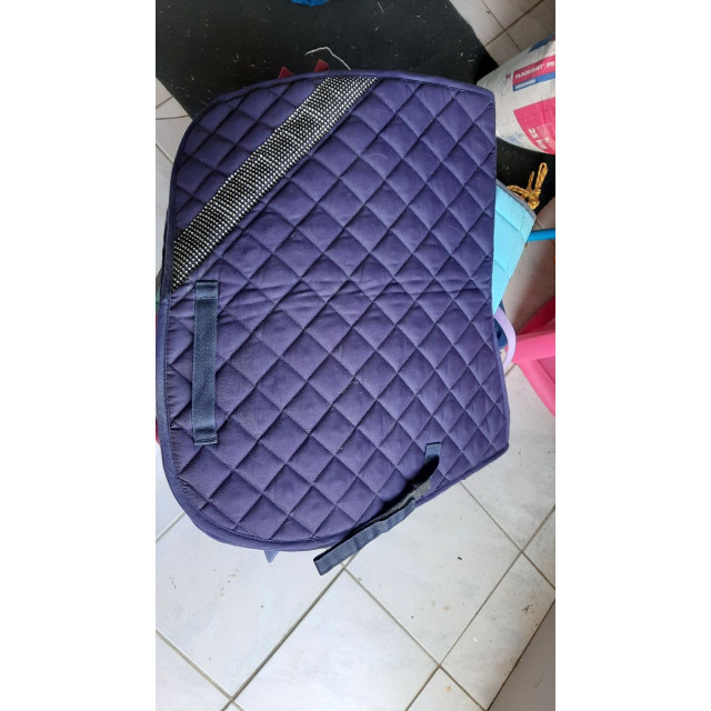 Tapis bleu marine