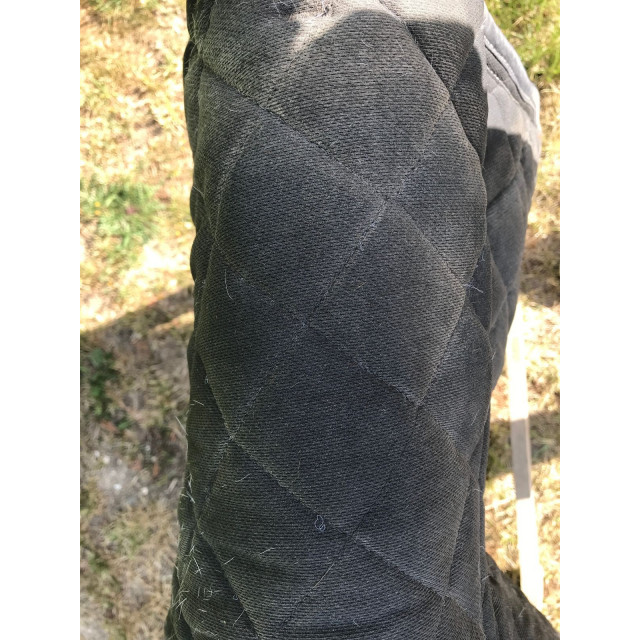 tapis noir et argenté