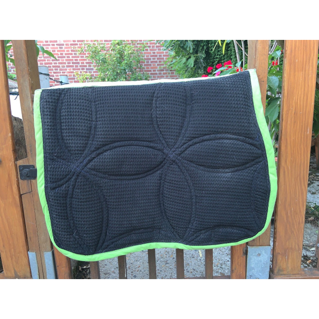 un tapis très original et unique de la marque, la boîte à tapis