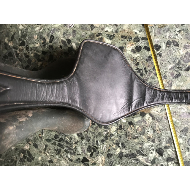 Bavette cuir noir HFI
