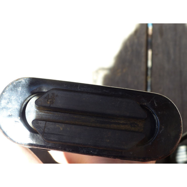 Etrier métallique noir