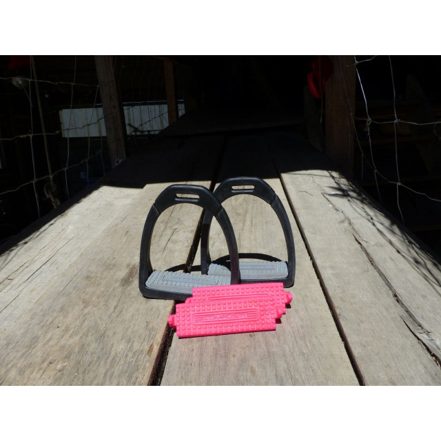 Etrier compositi avec deux plancher