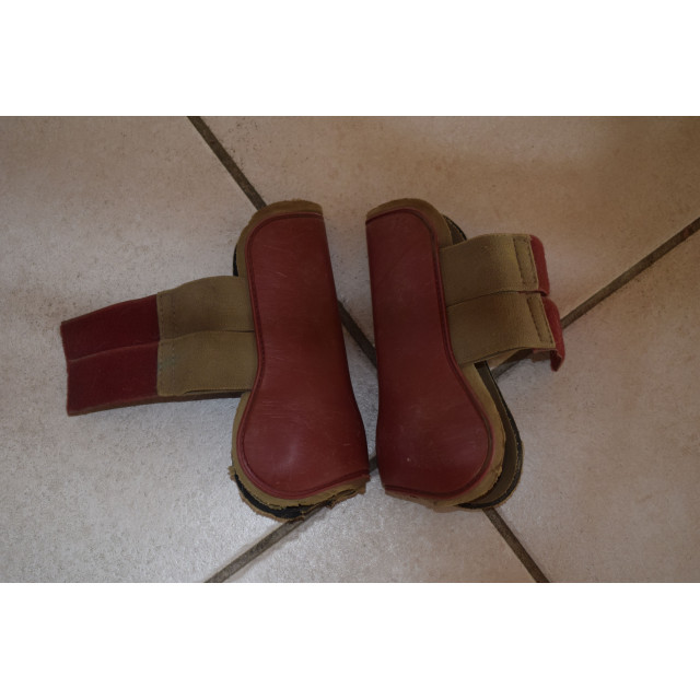 guetres rouges pour poney