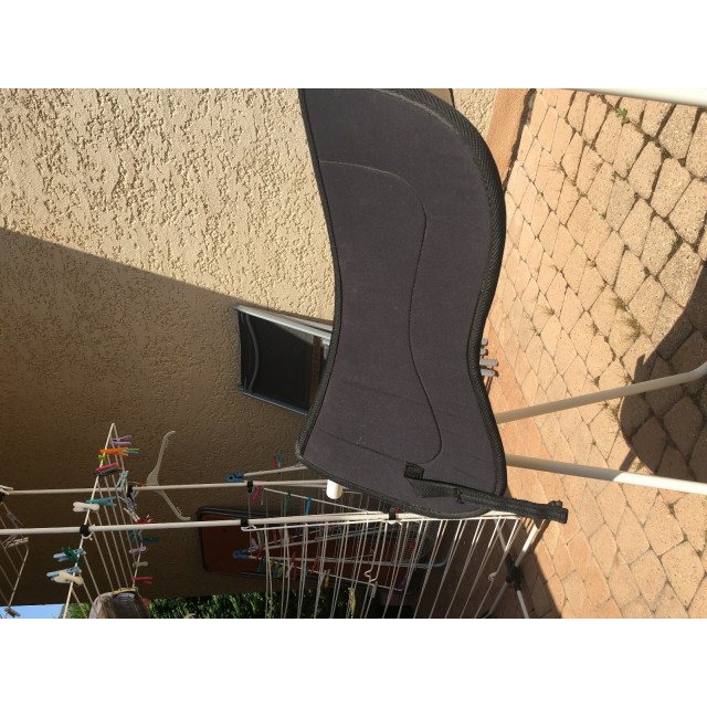 Amortisseur mémoire de forme esprit équitation