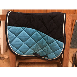 tapis fouganza  bleu turquoise en trés bonne ètat