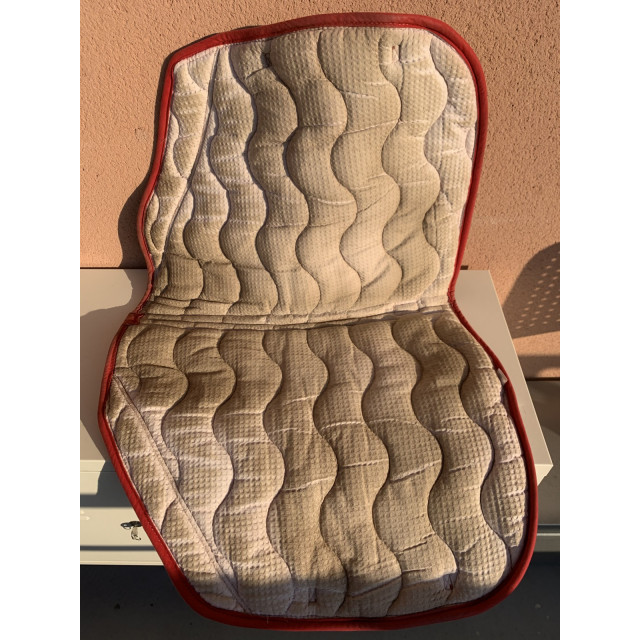 Tapis rouge coupé sport