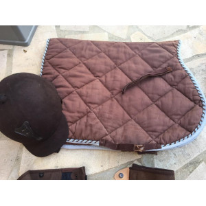 Tapis chocolat liseret bleu