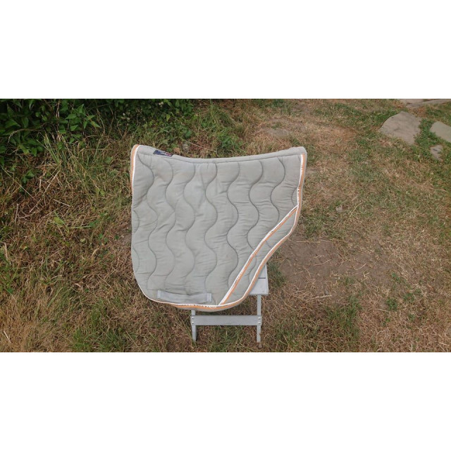 Tapis de selle coupé equi-thème