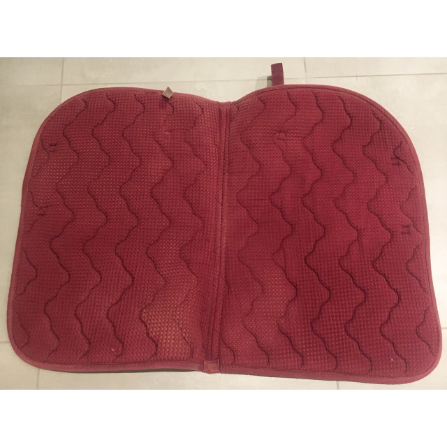 Tapis obstacle nid d’abeille equitheme bordeaux