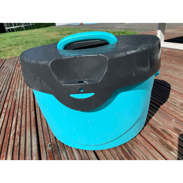Boîte matériel cavalier bleue