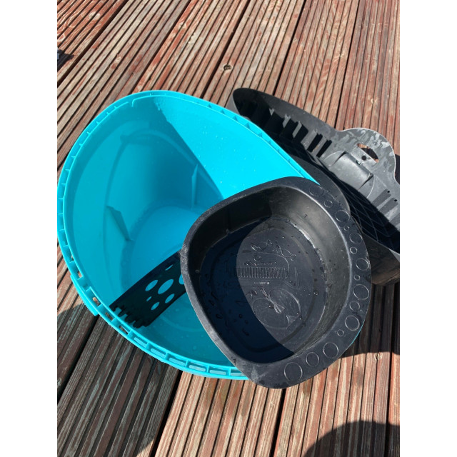 Boîte matériel cavalier bleue