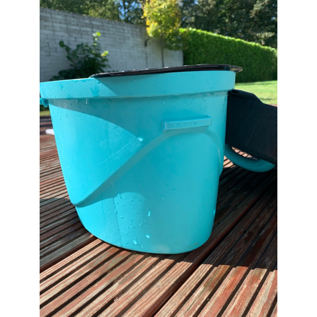 Boîte matériel cavalier bleue