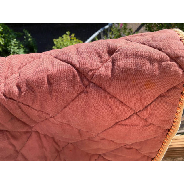 tapis taille poney bordeaux