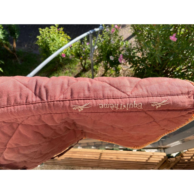 tapis taille poney bordeaux