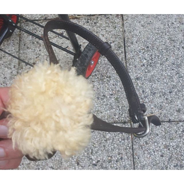filet muserolle croisée  marron avec moumoute taille COB