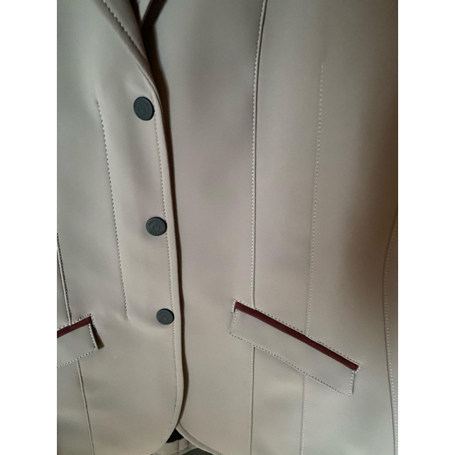 cavalleria toscana veste nouveau