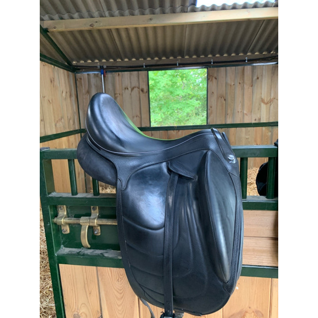 Selle de dressage Devoucoux