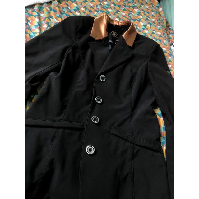 Veste de concours à col interchangeable