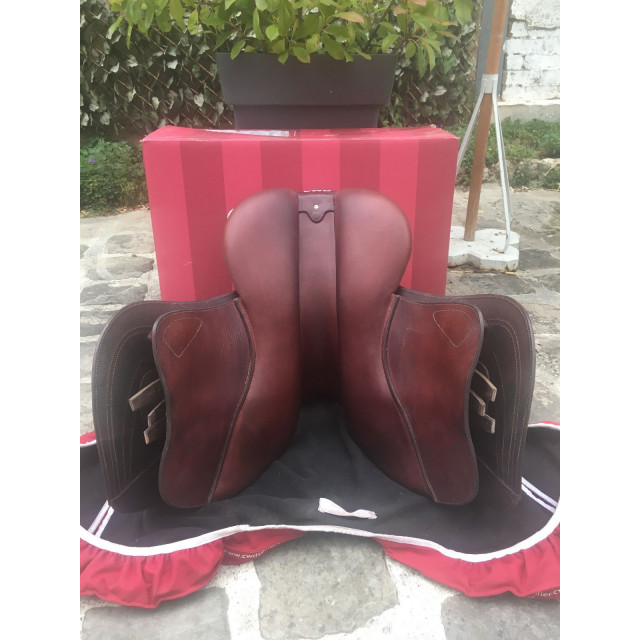 selle 2GS mademoiselle finition rouge 2019