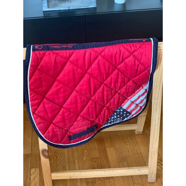 Tapis fouganza rouge limited edition
