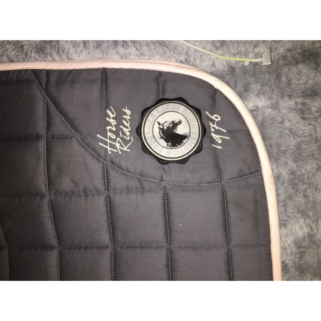 Tais gros et rose Fouganza