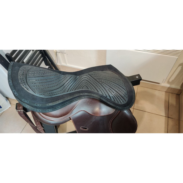 Selle CSO Hervé Godignon avec housse équipée (étriers étrivières amortisseur)