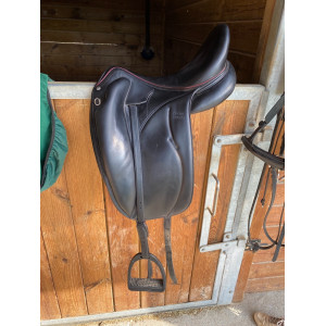 Selle de dressage Devoucoux