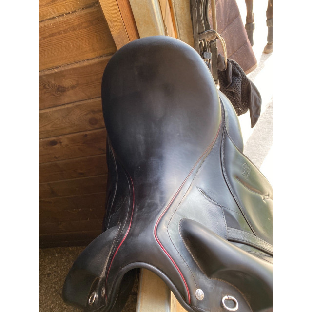 Selle de dressage Devoucoux