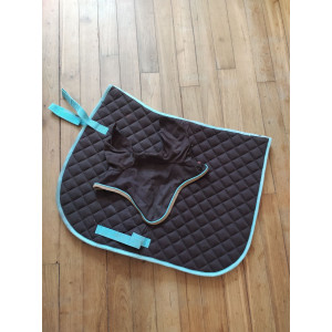 Ensemble tapis / bonnet marron et bleu ciel