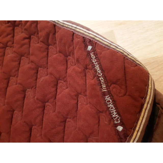 Tapis bordeau Eskadron