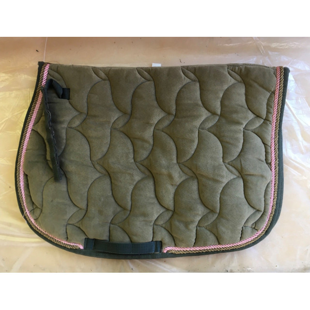 Tapis poney velours vert avec galon