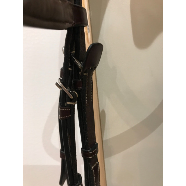 Filet muserolle croisée cuir