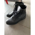 Boots et chaps cuir