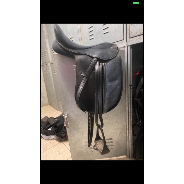 Selle de dressage
