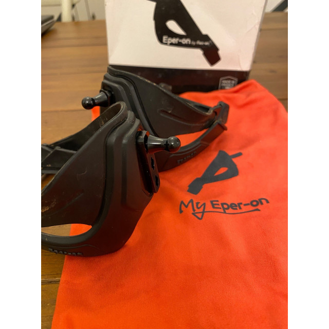 Éperon flex on noir