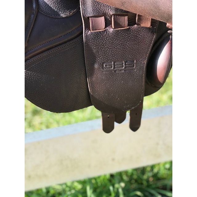 Selle d'obstacle GBS - siège semi-creux